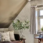Stangeland Gard Hotel *
